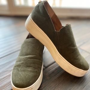 Steve Madden Suede platform slip on sneakers